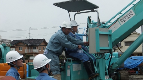 建柱車の操作体験